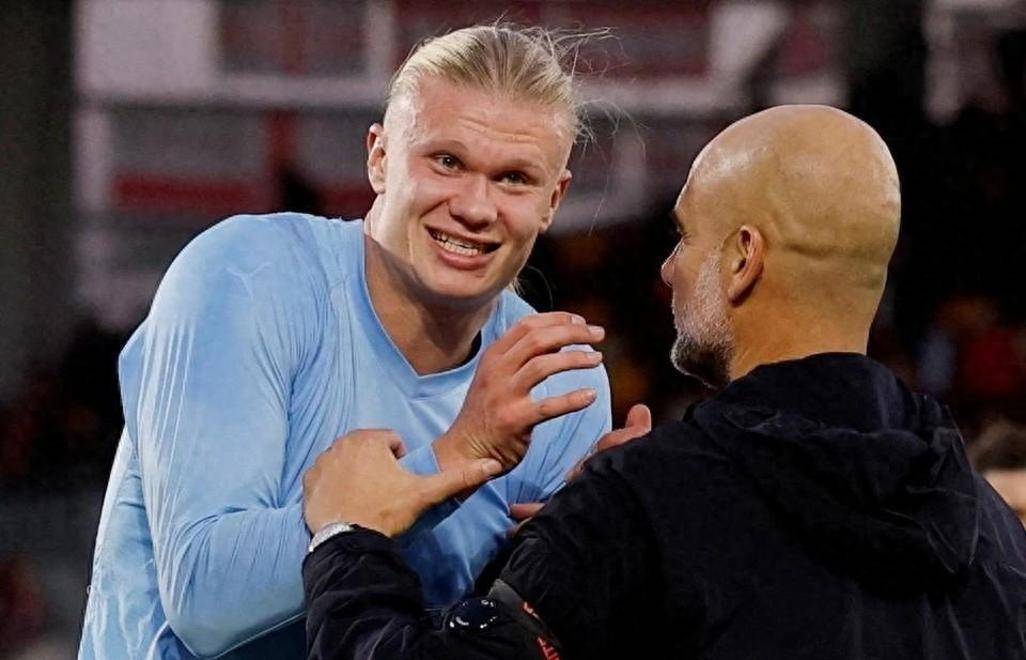 问鼎国际- 哈兰德在瑞士队比赛中战术调整，表现优异引发热议！全场沸腾不已