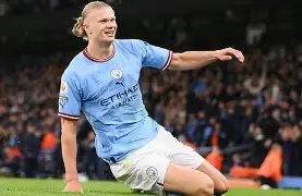 问鼎娱乐-哈兰德巅峰对决，Uzi与70激战法国队分钟，赛况扑朔迷离胜负难料！的简单介绍