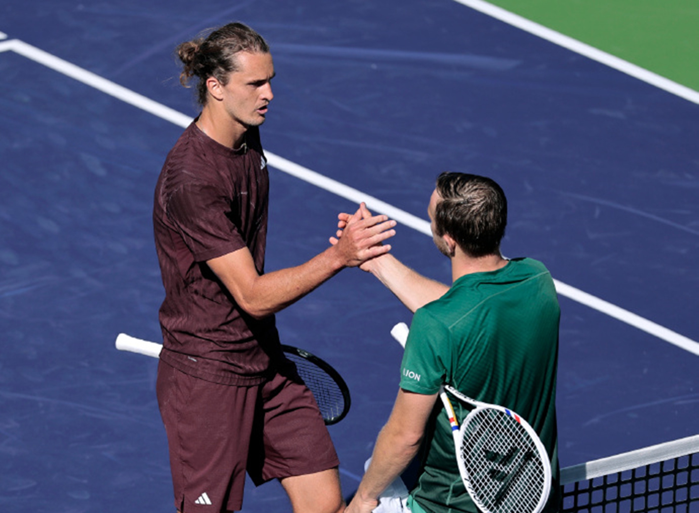 关于Uzi巅峰对决，德约科维奇与30激战法国队分钟，突破纪录胜负难料！的信息